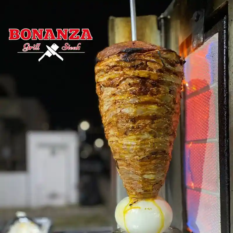 Taquizas de trompo de pastor Trompo al Pastor con suadero chorizo y bistec | Taquizas en Querétaro